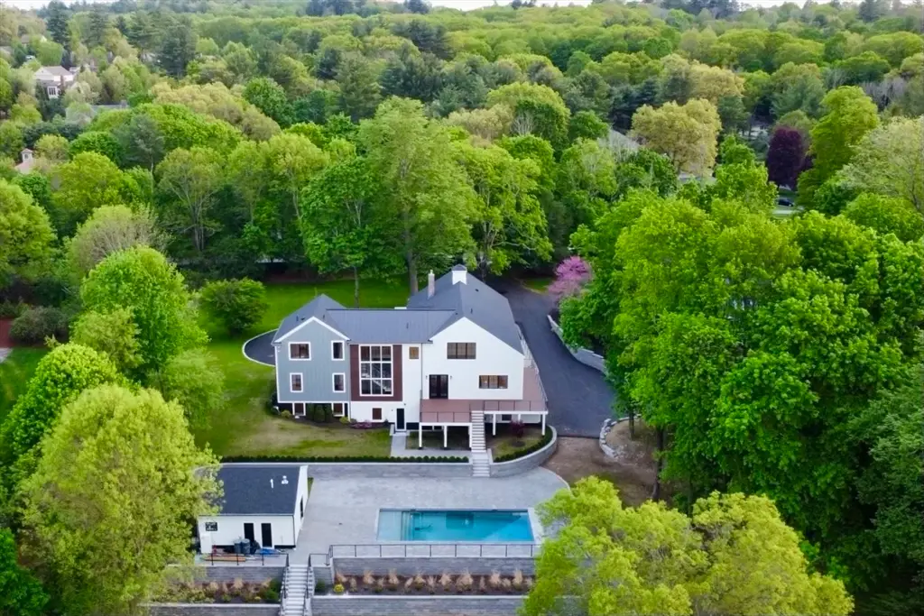 741 Boston Post Rd, Weston, MA 02493 - Image #1