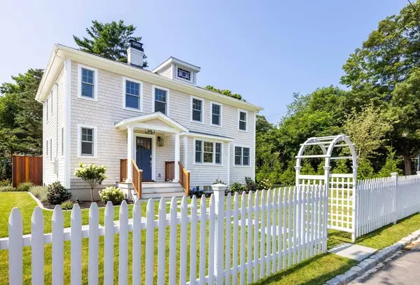 5 Pinetree Lane, Tisbury, MA 02568