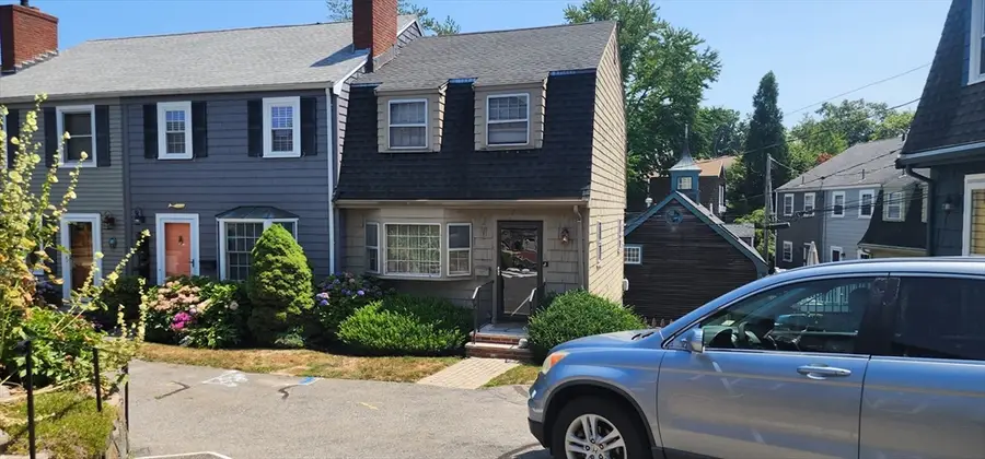 3 Frost Ln #1, Marblehead, MA 01945 - Image #2