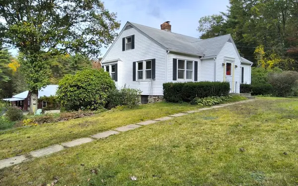 323 New Boston Rd, Sturbridge, MA 01566