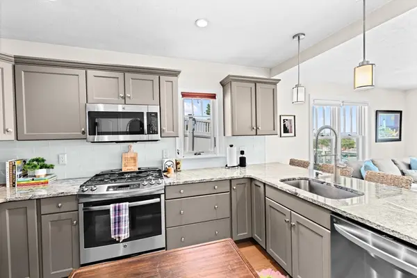 7 Sever St #2, Plymouth, MA 02360