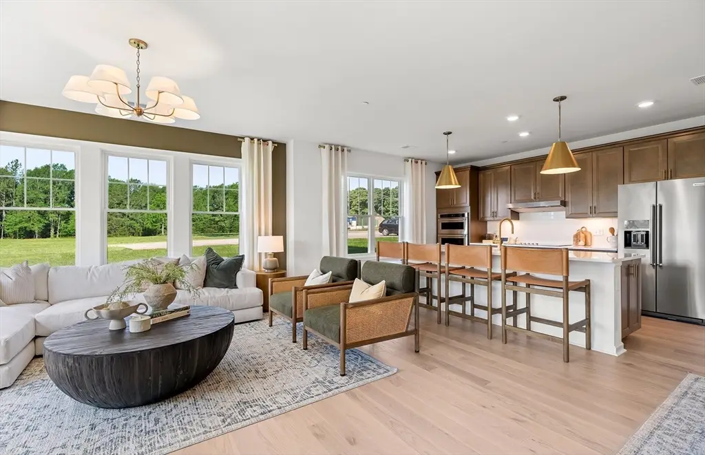 141 East Point Drive #207, Rumford, RI 02916 - Image #1