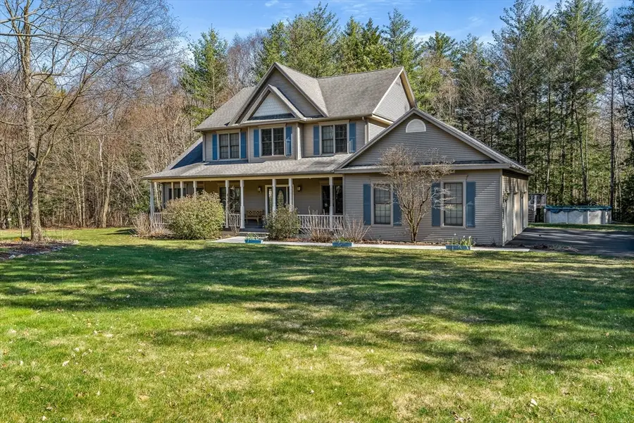 12 Golden Cir, Southampton, MA 01073 - Image #2