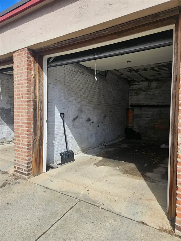 400-R K #17, Boston, MA 02127 - Image #1