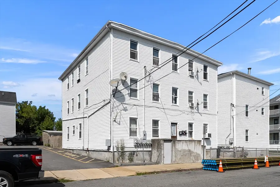 992 Pine St, Fall River, MA 02720 - Image #2