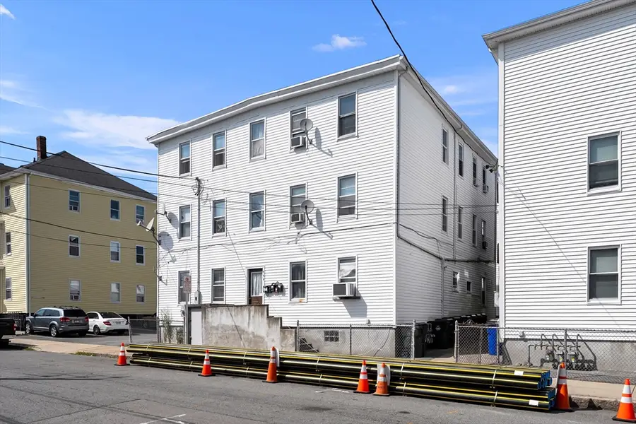 992 Pine St, Fall River, MA 02720 - Image #3