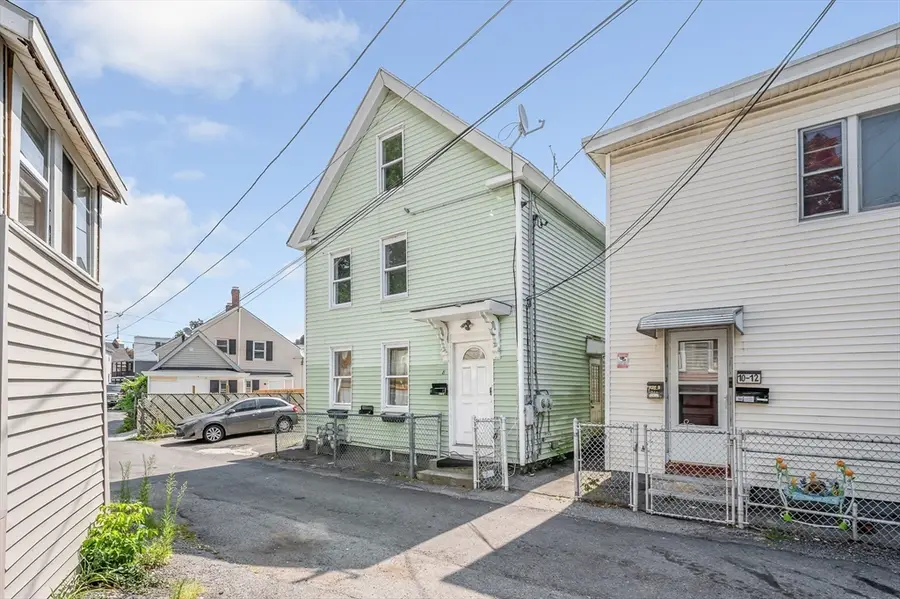 8 Cedar Ct, Lowell, MA 01852 - Image #2