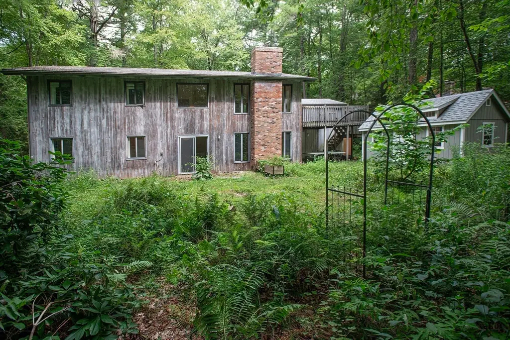 11 Overlook Drive, Amherst, MA 01002 - Image #1