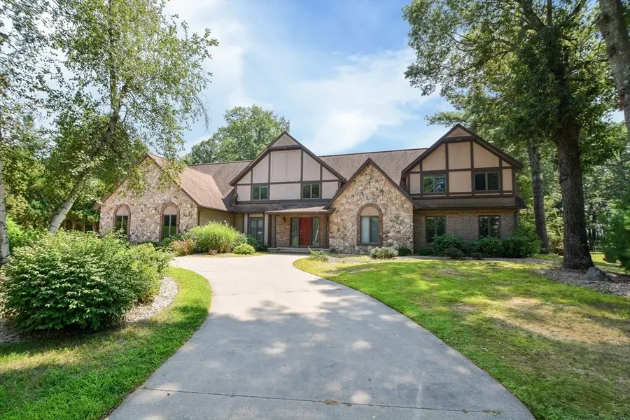 120 Woodcliff Dr, Westfield, MA 01085 - Image #2