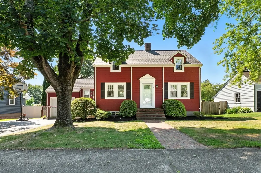 47 Aborn Ave, Wakefield, MA 01880 - #1