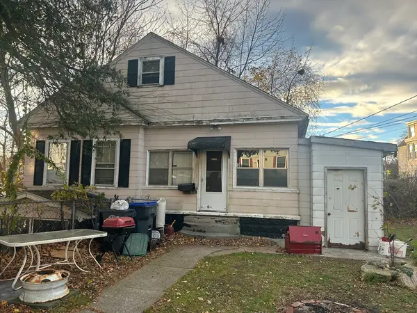 3 Thissell St, Methuen, MA 01844