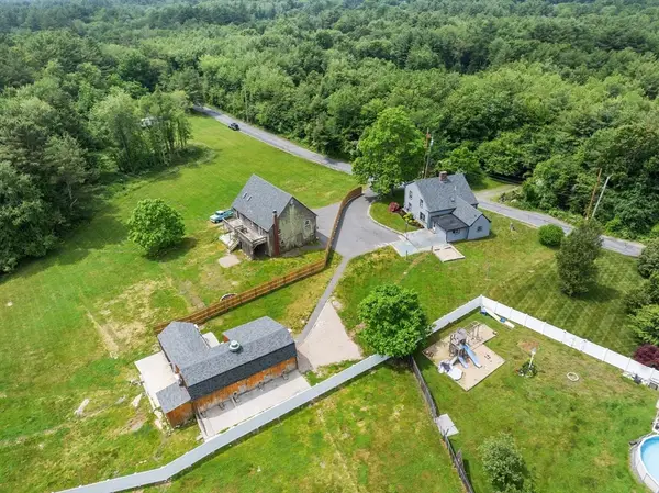 16 Morses Ln, Acushnet, MA 02743