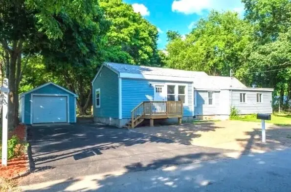 1 Chapel Ln, Wareham, MA 02538