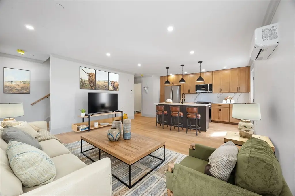 9 Swan Street #3, Beverly, MA 01915 - Image #1