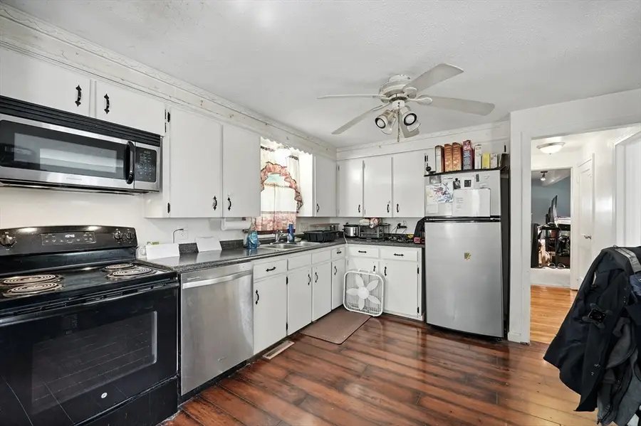 54 Bernard St, Springfield, MA 01109 - Image #3