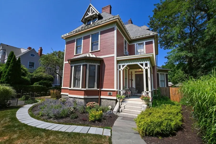 97 Madison St, New Bedford, MA 02740 - #3