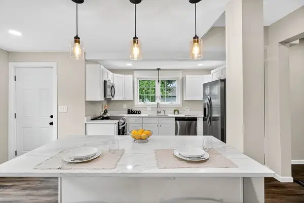 19 Westford Ave, Springfield, MA 01109