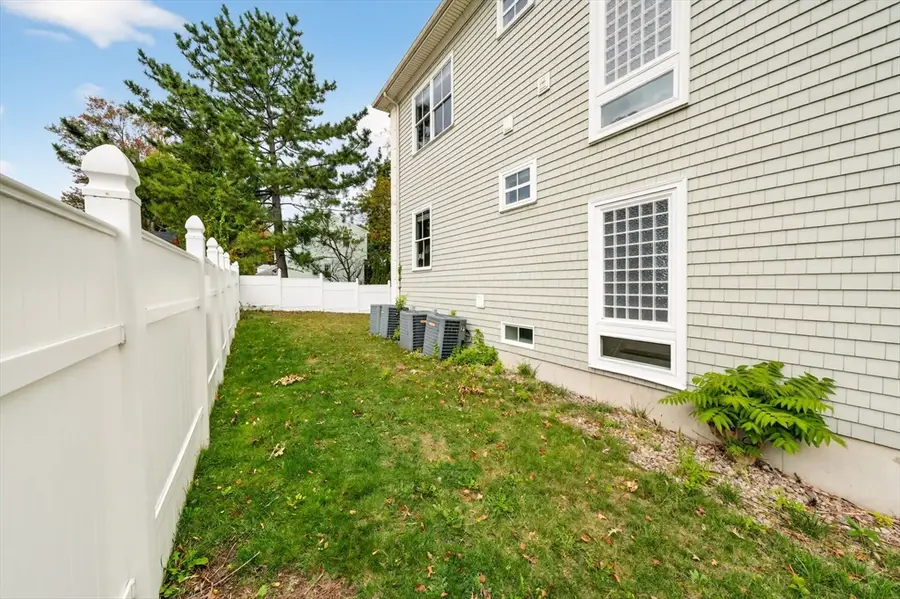 12 Quentin St, Quincy, MA 02169 - Image #3