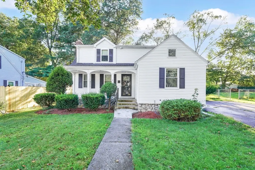 7 Longworth Rd, Worcester, MA 01602 - Image #1