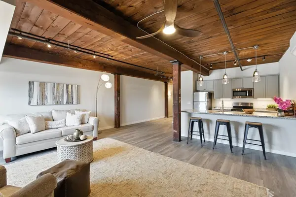 55 Sterling St #314, Clinton, MA 01510