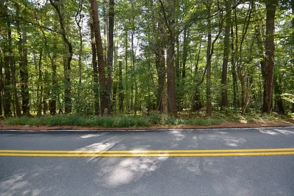 123 Sherburne Ave, Tyngsborough, MA 01879