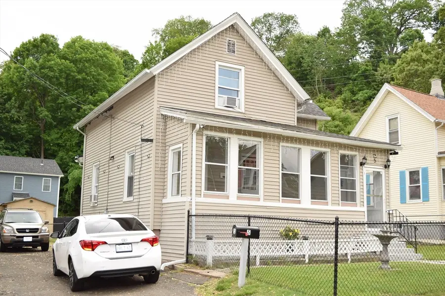 5 Vernon St, Holyoke, MA 01040 - Image #2