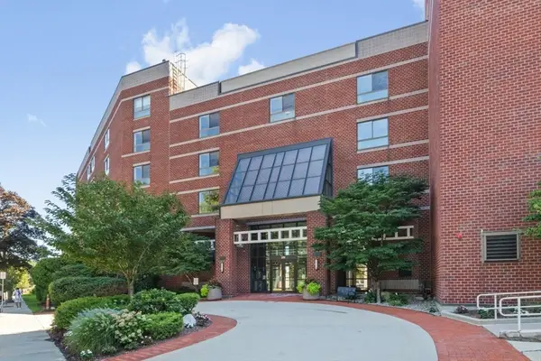 199 Coolidge Ave #401, Watertown, MA 02472