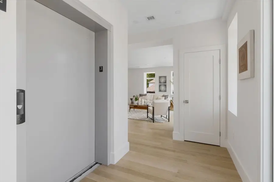 24 Auburn #3, Brookline, MA 02446 - Image #3