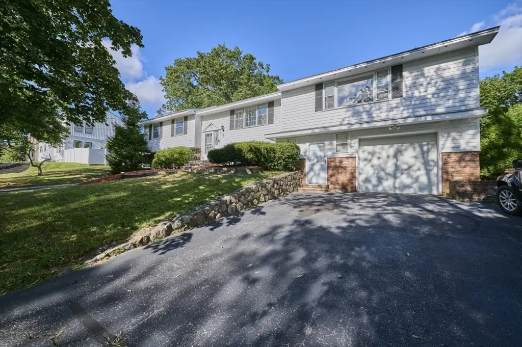 35 Catherine Dr, Peabody, MA 01960 - Image #1