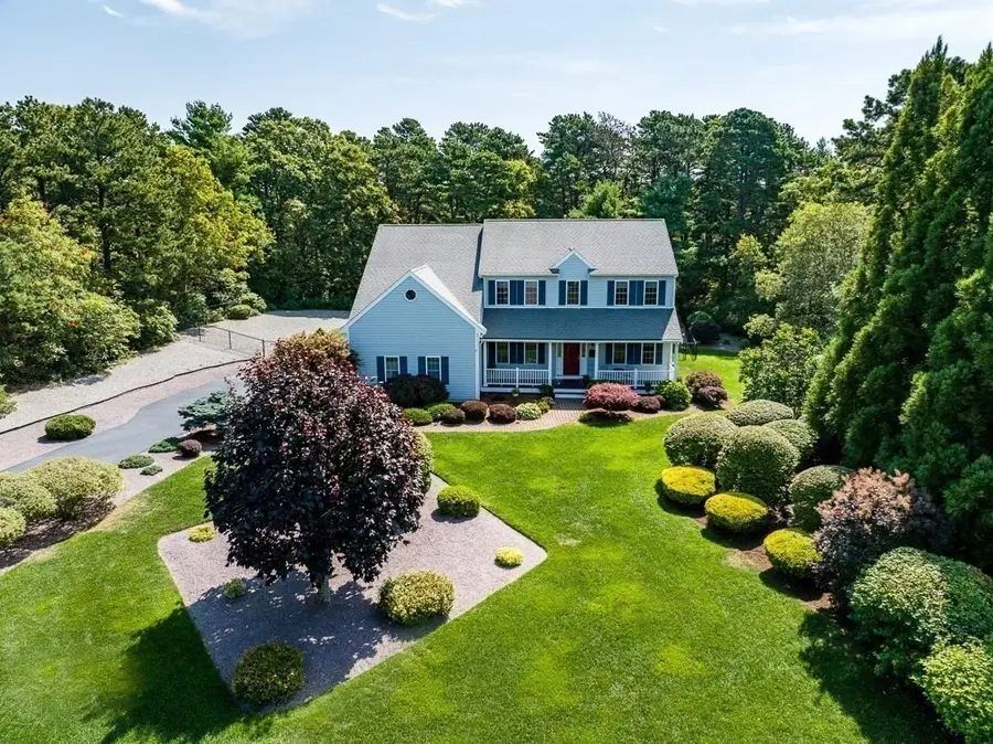 7 Mizzen Ln, Bourne, MA 02532 - Image #2