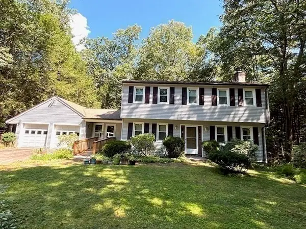 14 Pebble Ridge Road, Amherst, MA 01002