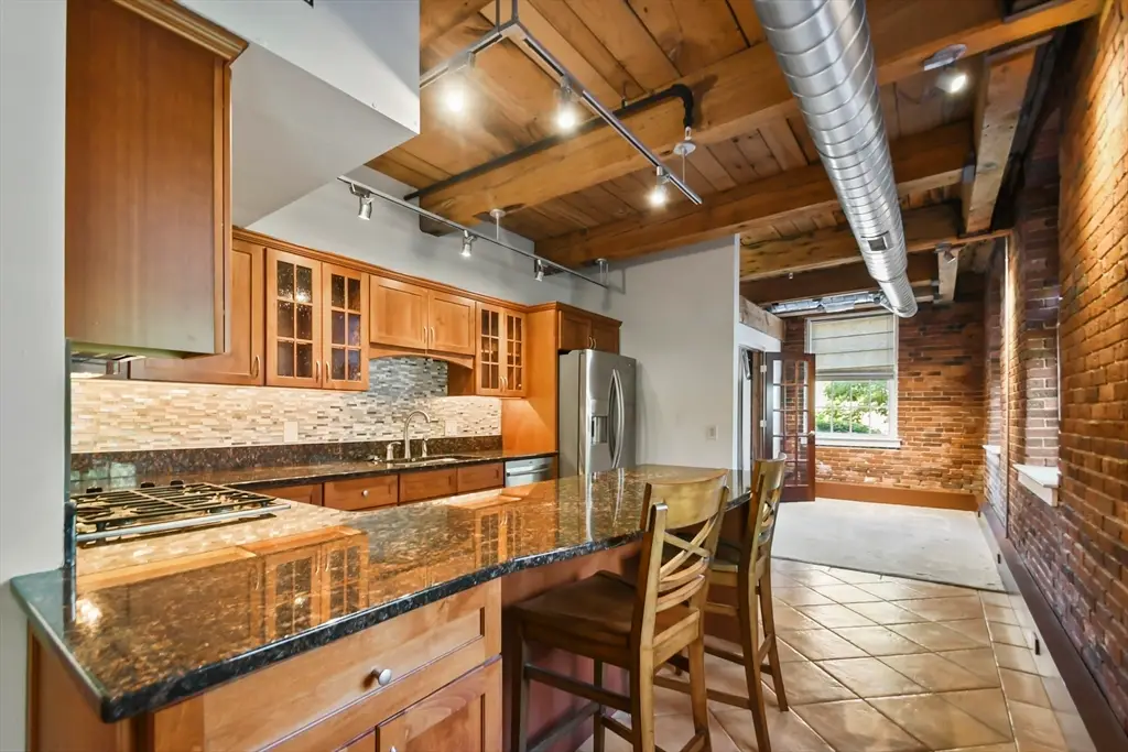 25 Cedar St #7, Amesbury, MA 01913 - Image #1