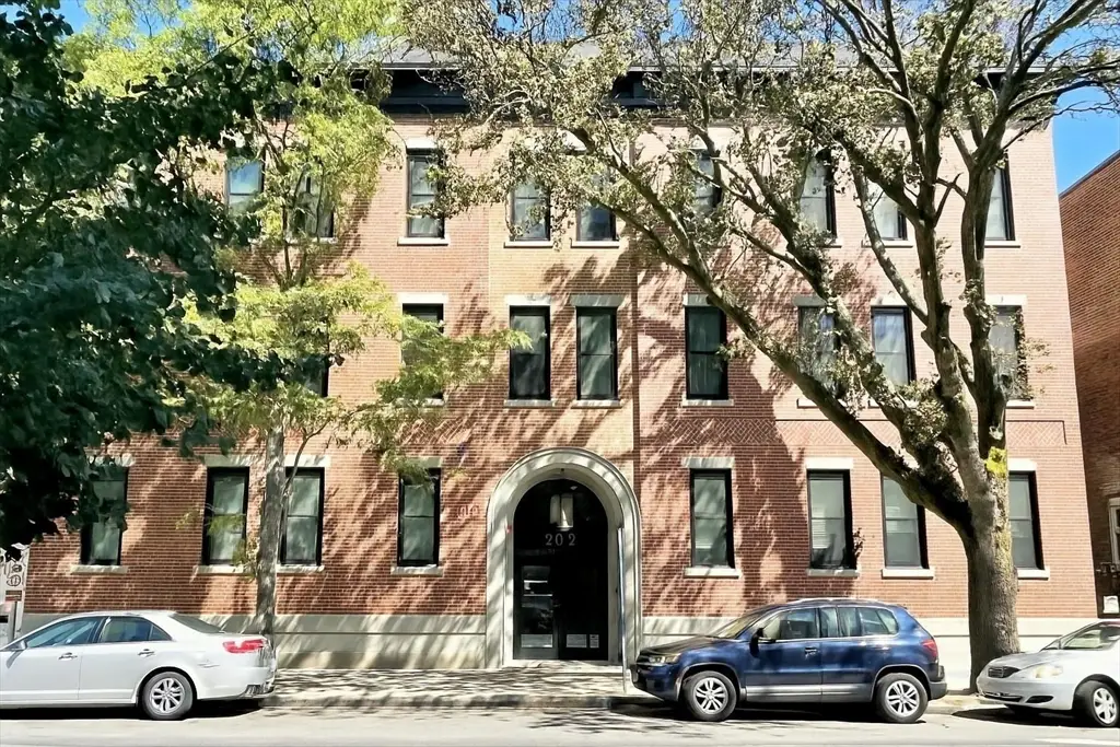 202 Maverick St #302, Boston, MA 02128 - #1