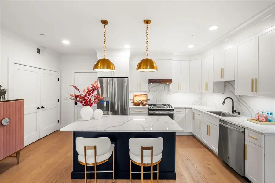 202 Maverick St #302, Boston, MA 02128 - #3