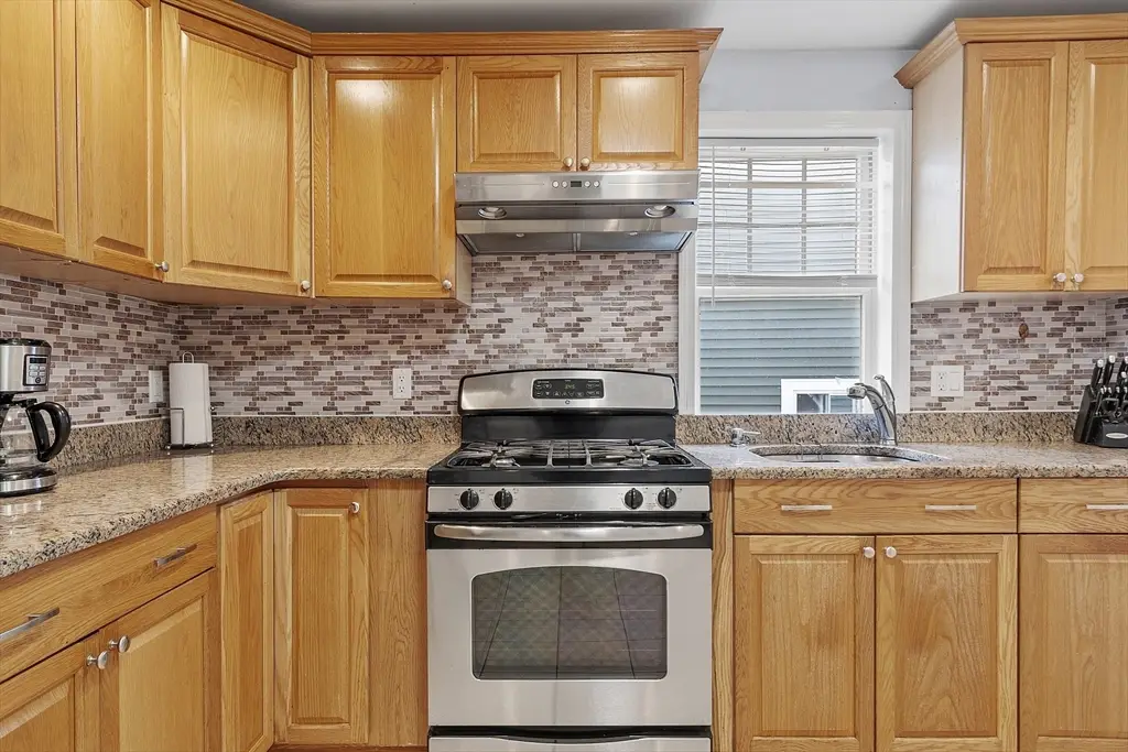 30 High St, Chelsea, MA 02150 - Image #1