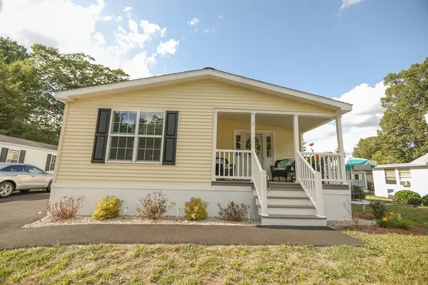 3 B Street, Merrimac, MA 01860