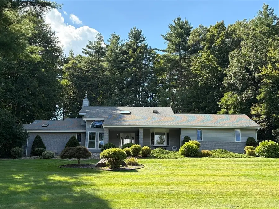 321 Westerly Cr, Ludlow, MA 01056 - Image #3