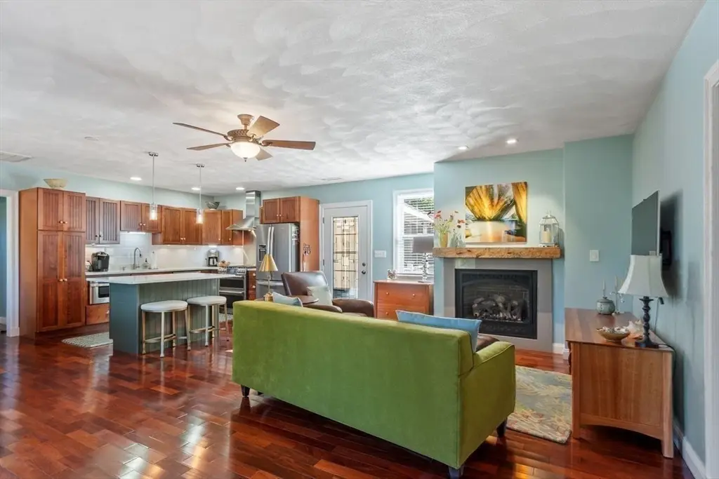 158 Lowell #4, Peabody, MA 01960 - Image #1