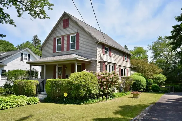 7 Knowles Ave, Wareham, MA 02571