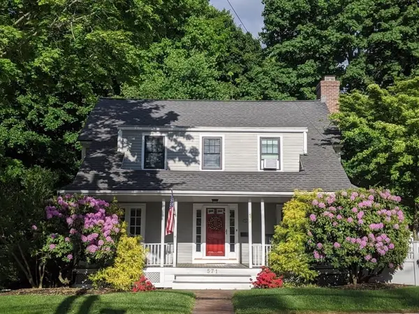 571 Washington St, Winchester, MA 01890