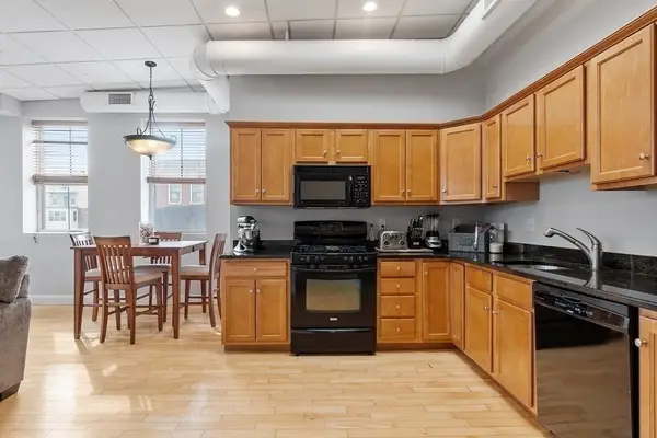 24 Washington St #402, Haverhill, MA 01832