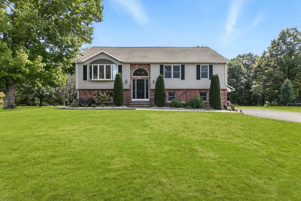 162 Honey Pot Rd, Westfield, MA 01085 - Image #1