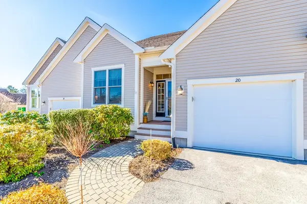 20 Twin Oaks Dr #20, Mashpee, MA 02649