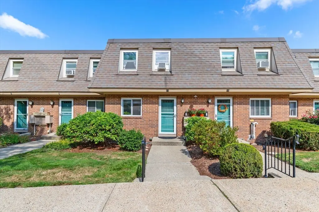 11 Walcott Valley Dr #11, Hopkinton, MA 01748 - Image #1