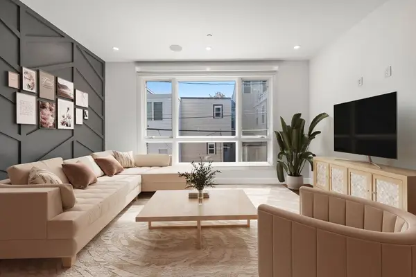 7a Kemble Pl, Boston, MA 02127