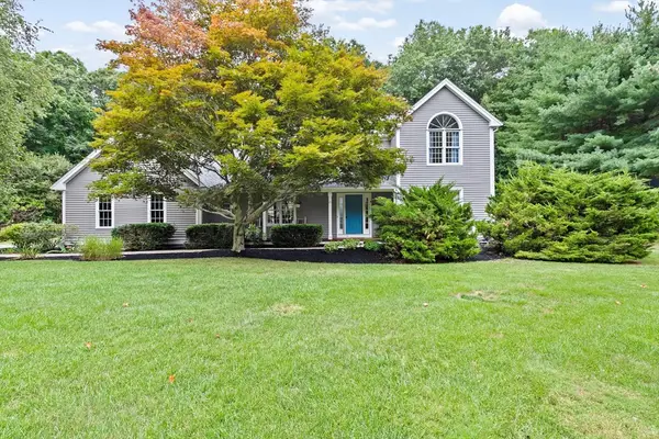 21 Chowdermarch St, Marshfield, MA 02050