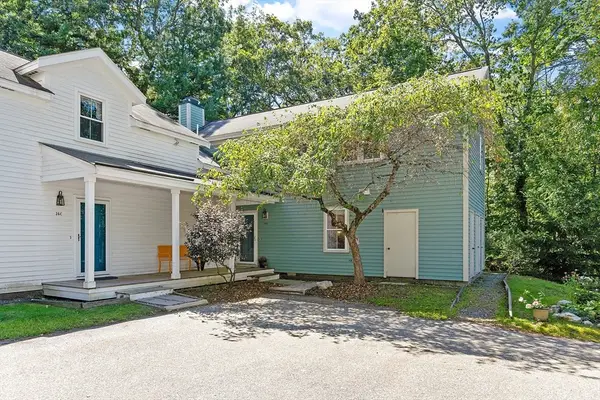 36 Indian Camp Lane #D, Lincoln, MA 01773