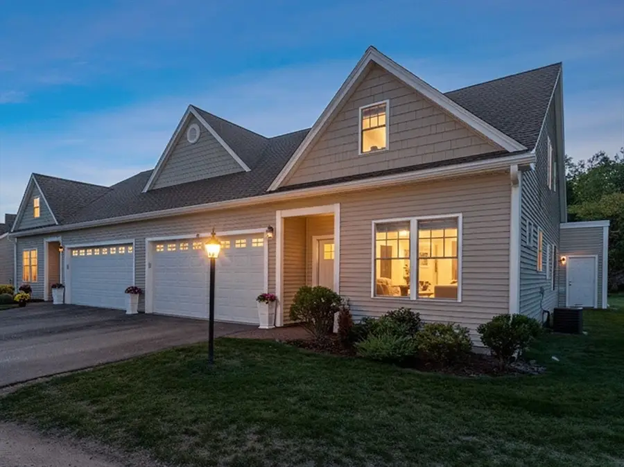 843 Ledgewood Way #843, Clinton, MA 01510 - Image #2