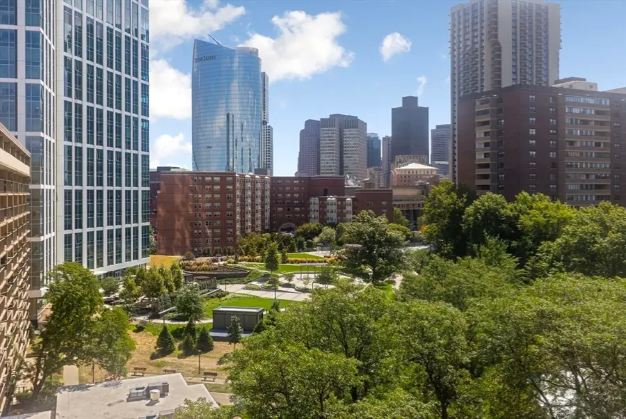 6 Whittier Pl #9H, Boston, MA 02114 - Image #2