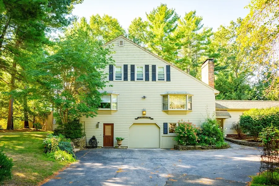 114 Graham Hill Dr, Hanover, MA 02339 - Image #2